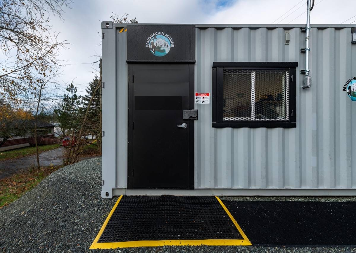 Office + Laboratory Space - Port Shipping Containers