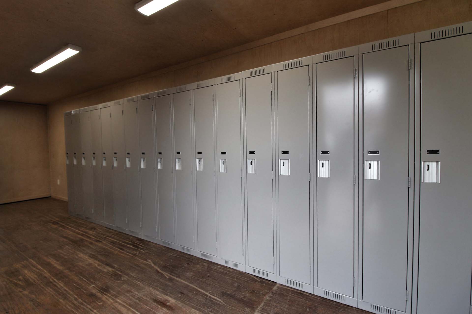 40’ Locker Room - Port Shipping Containers