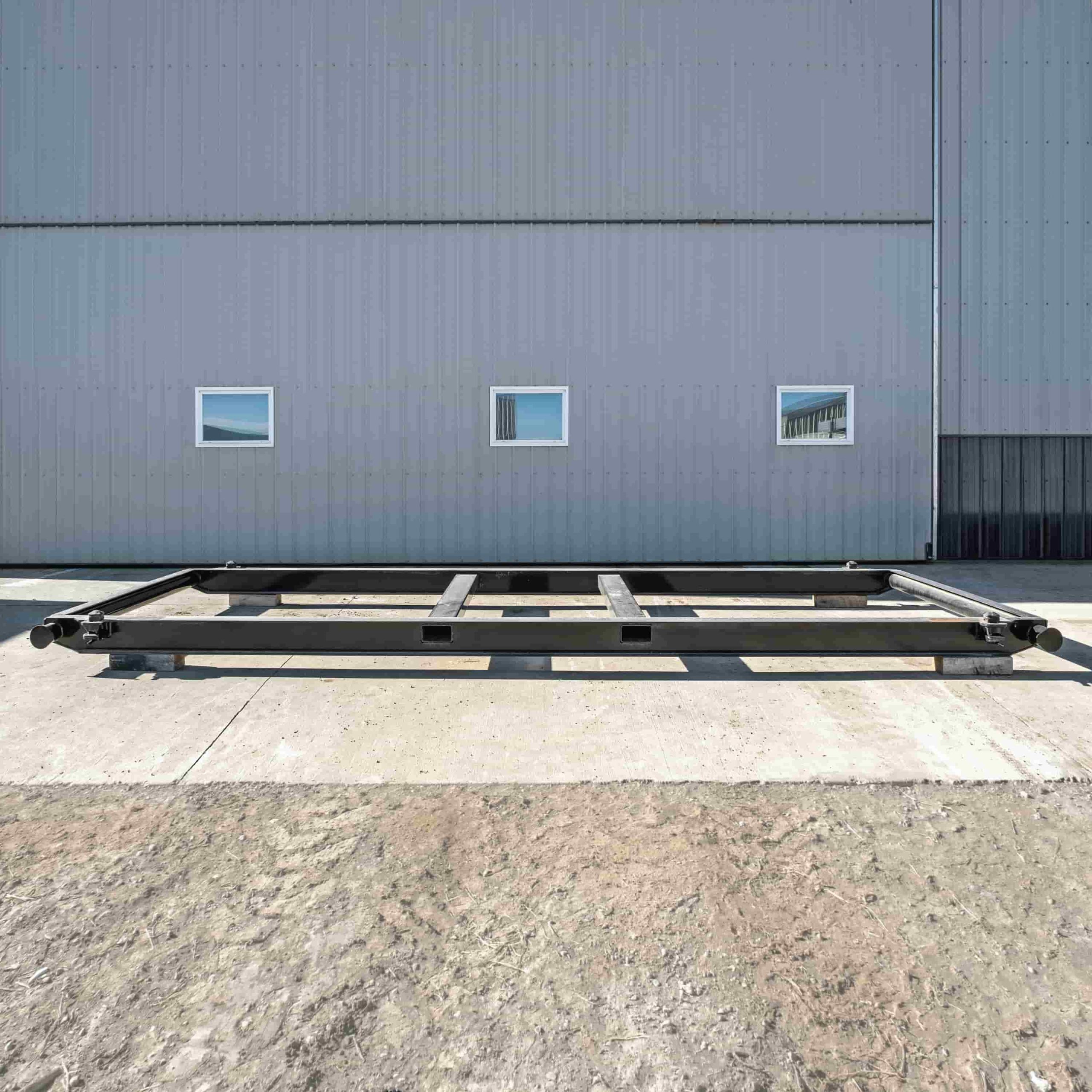 20&rsquo; Skid w/ Twist locks &ldquo;Non Grated&rdquo; - Port Shipping Containers